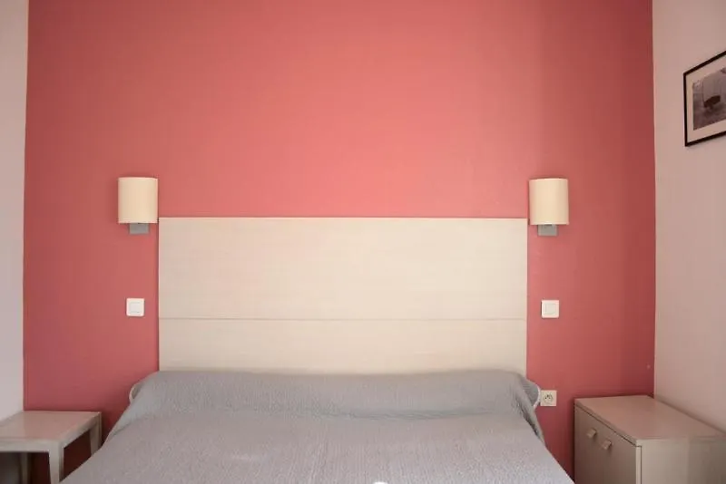 Hotel De Perros, The Originals Boutique